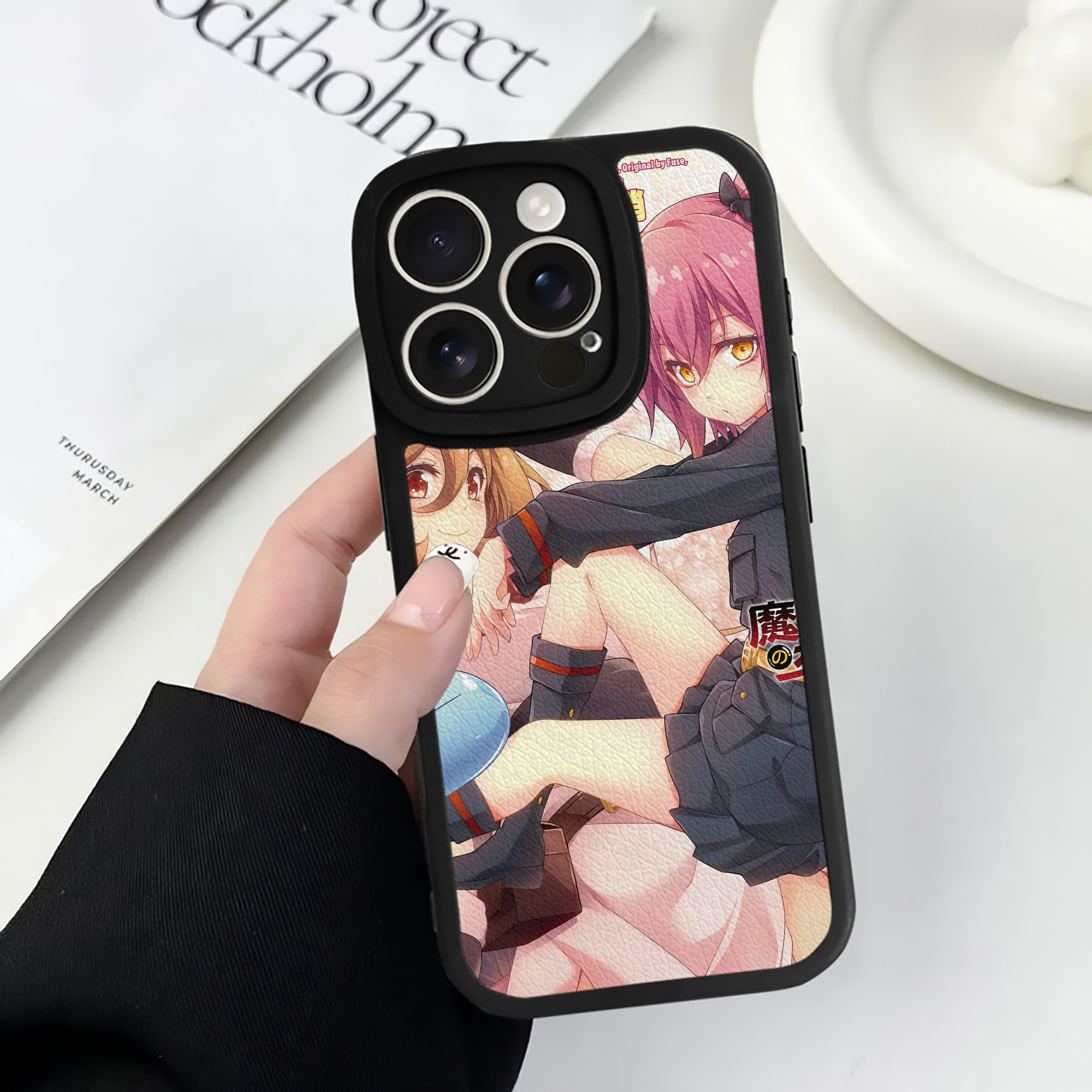 （画像用） 転スラ Regarding Reincarnated to Slime 【iPhone 16シリーズ対応】シリコンスマホケース（レザー調） 材質：シリコン